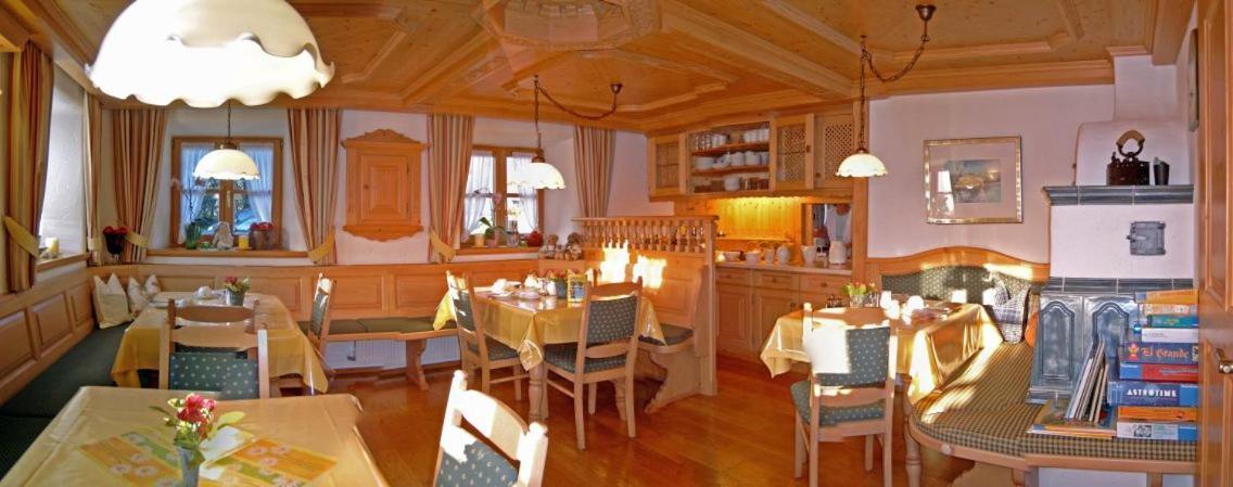 Gaestehaus Herbstbauernhof Siegsdorf Esterno foto