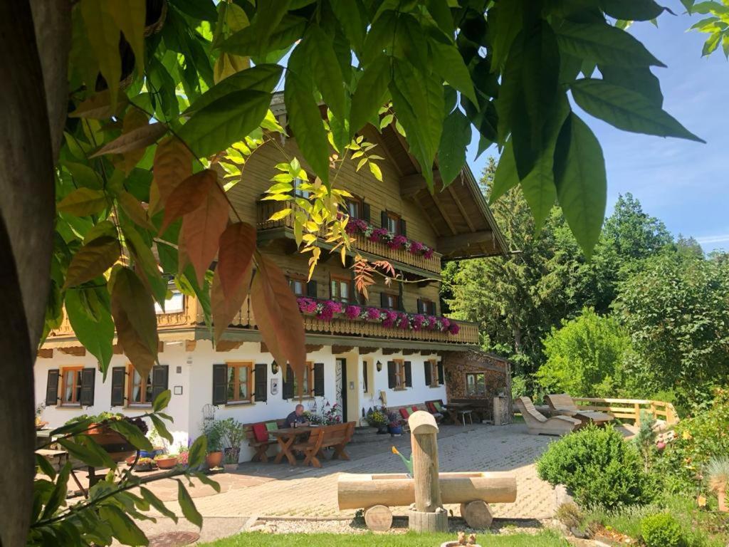 Gaestehaus Herbstbauernhof Siegsdorf Esterno foto
